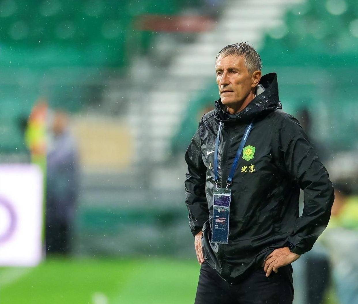 南宫登录 -里程碑夜波尔图主帅复盘，亚冠赛前刷纪录，压力陡增，轮换策略成焦点(波尔图对里斯本)